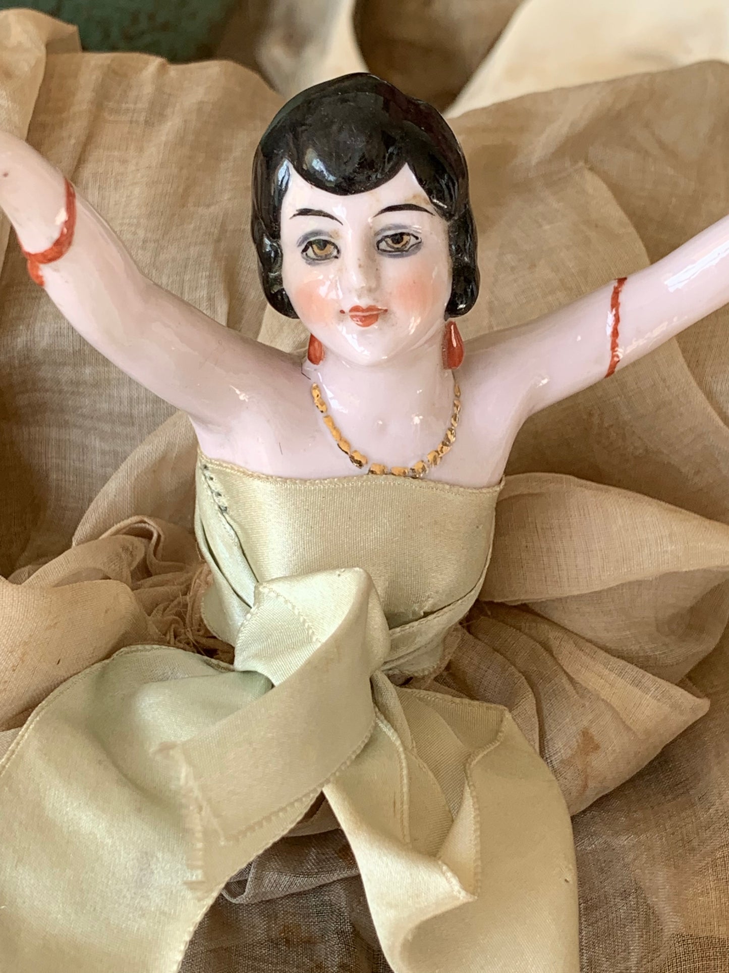 Vintage German arms away half doll