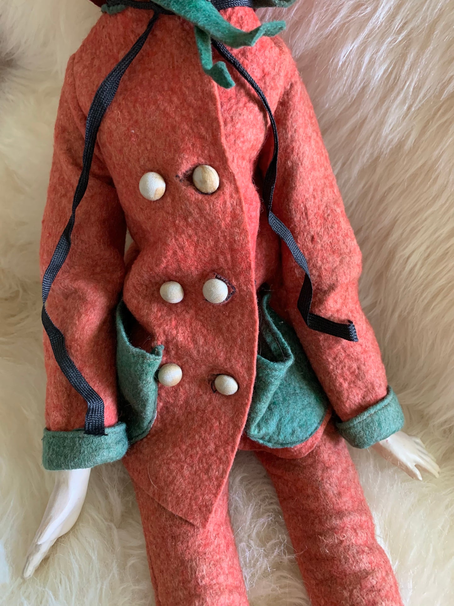 Vintage Cubeb smoker boudoir doll