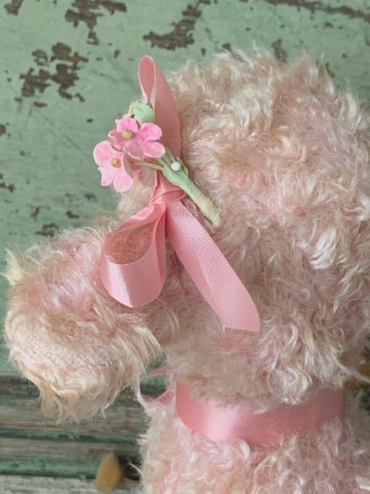 Vintage small Rushton pink lamb
