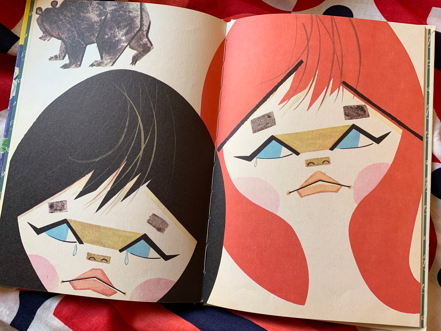 Vintage 60s Snow White and Rose Red book