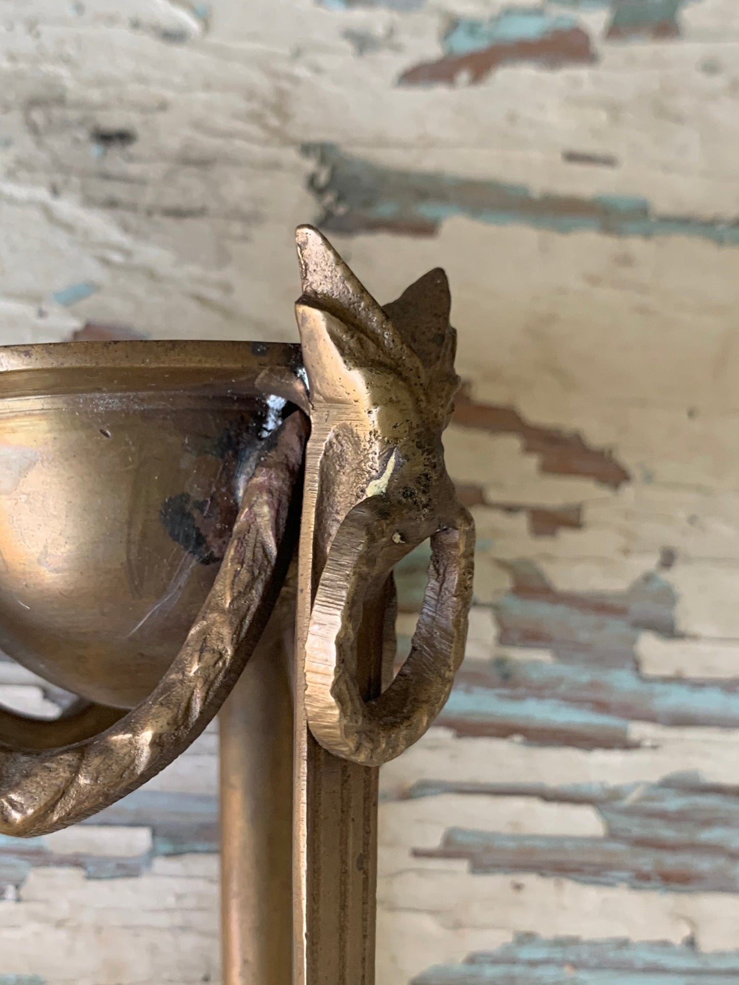 Vintage mini ram head stand