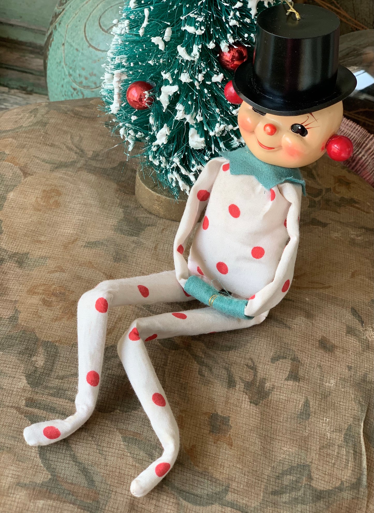 Vintage snowman knee hugger