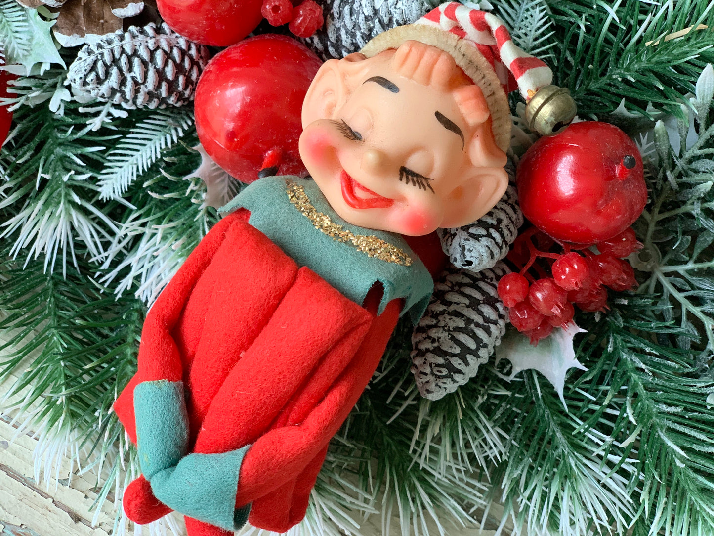 Vintage knee hugger elf sleepy face Christmas shelf sitter pixie