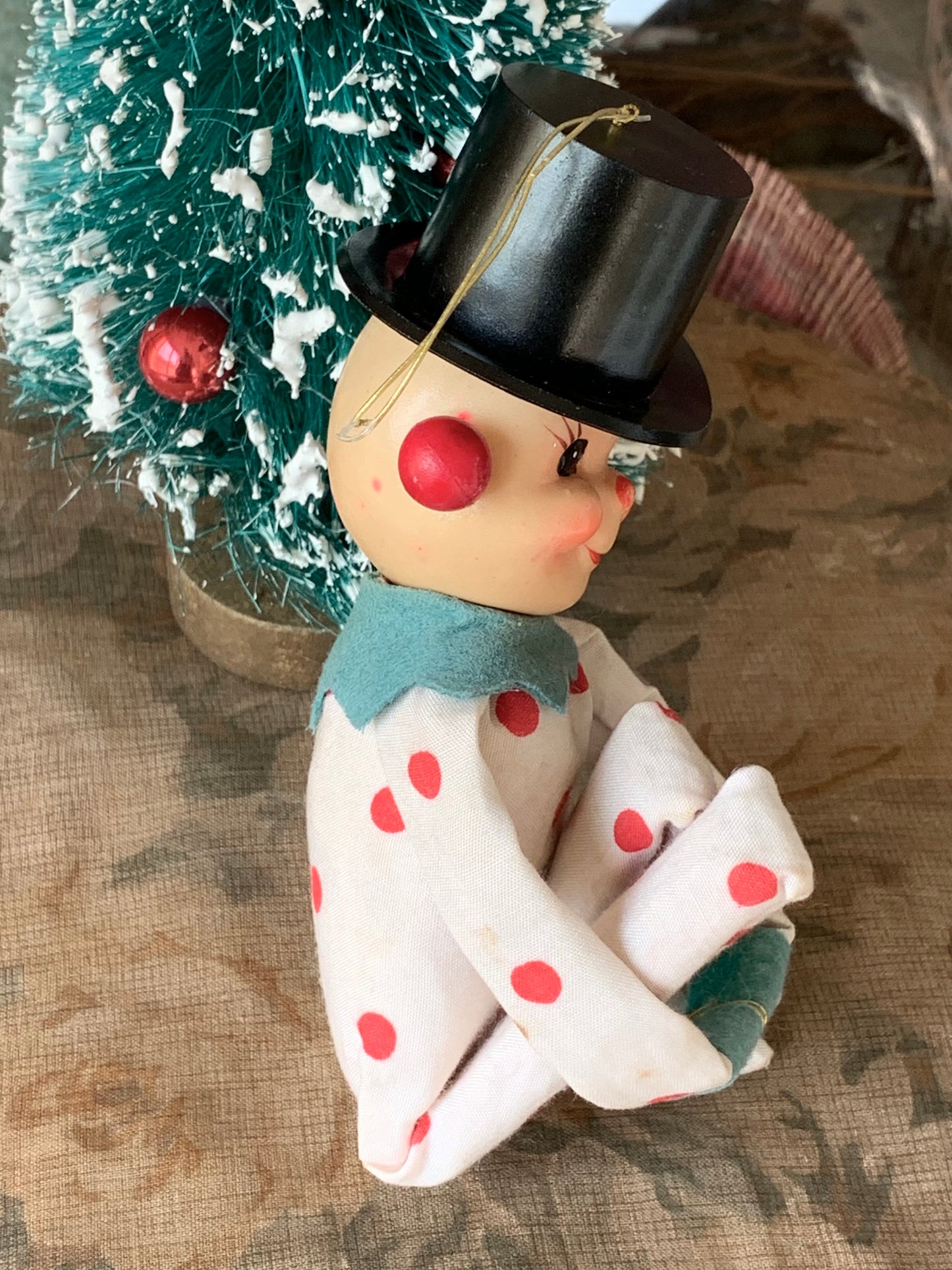 Vintage snowman knee hugger