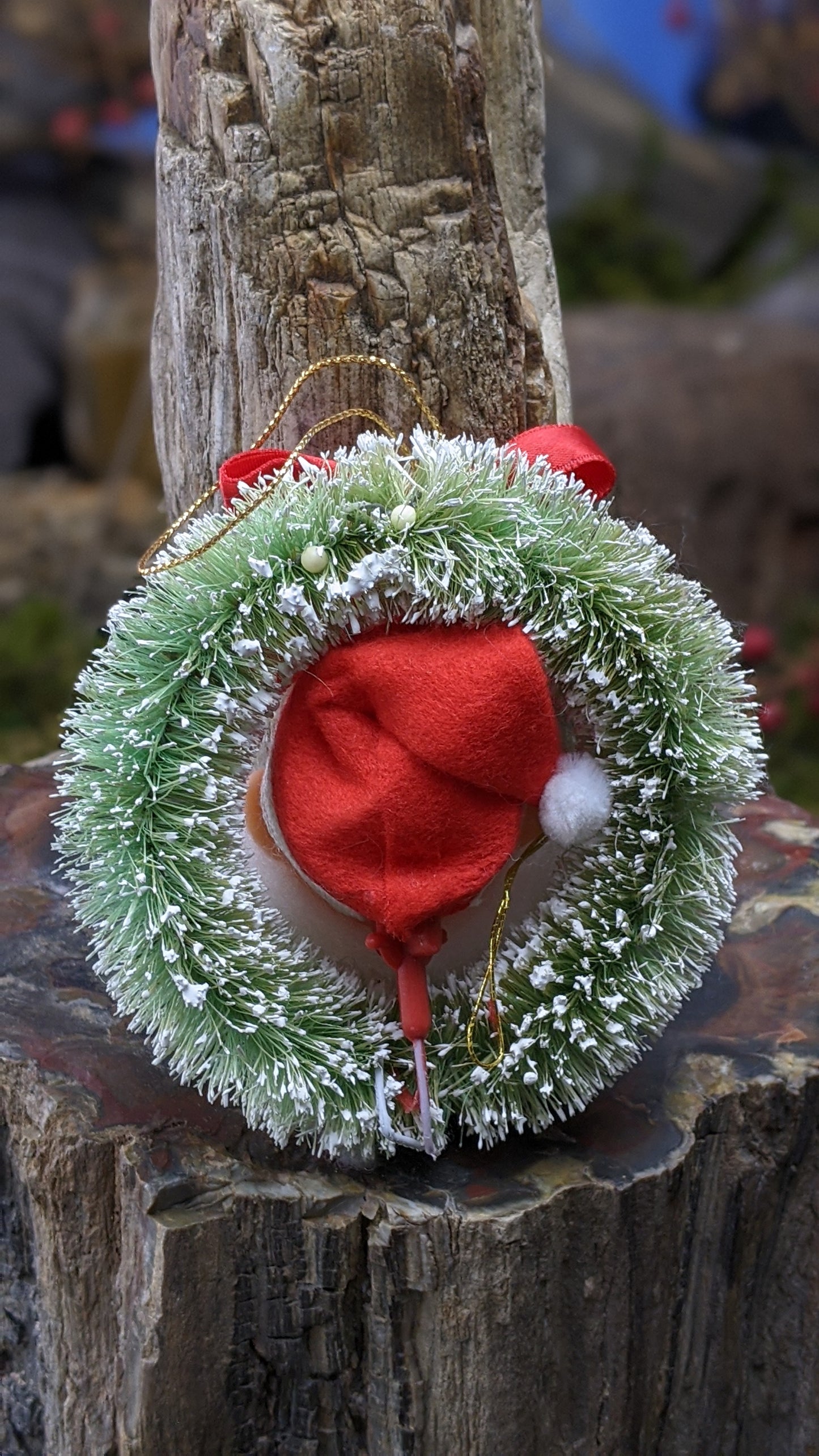 Vintage mini Santa bottle brush wreath