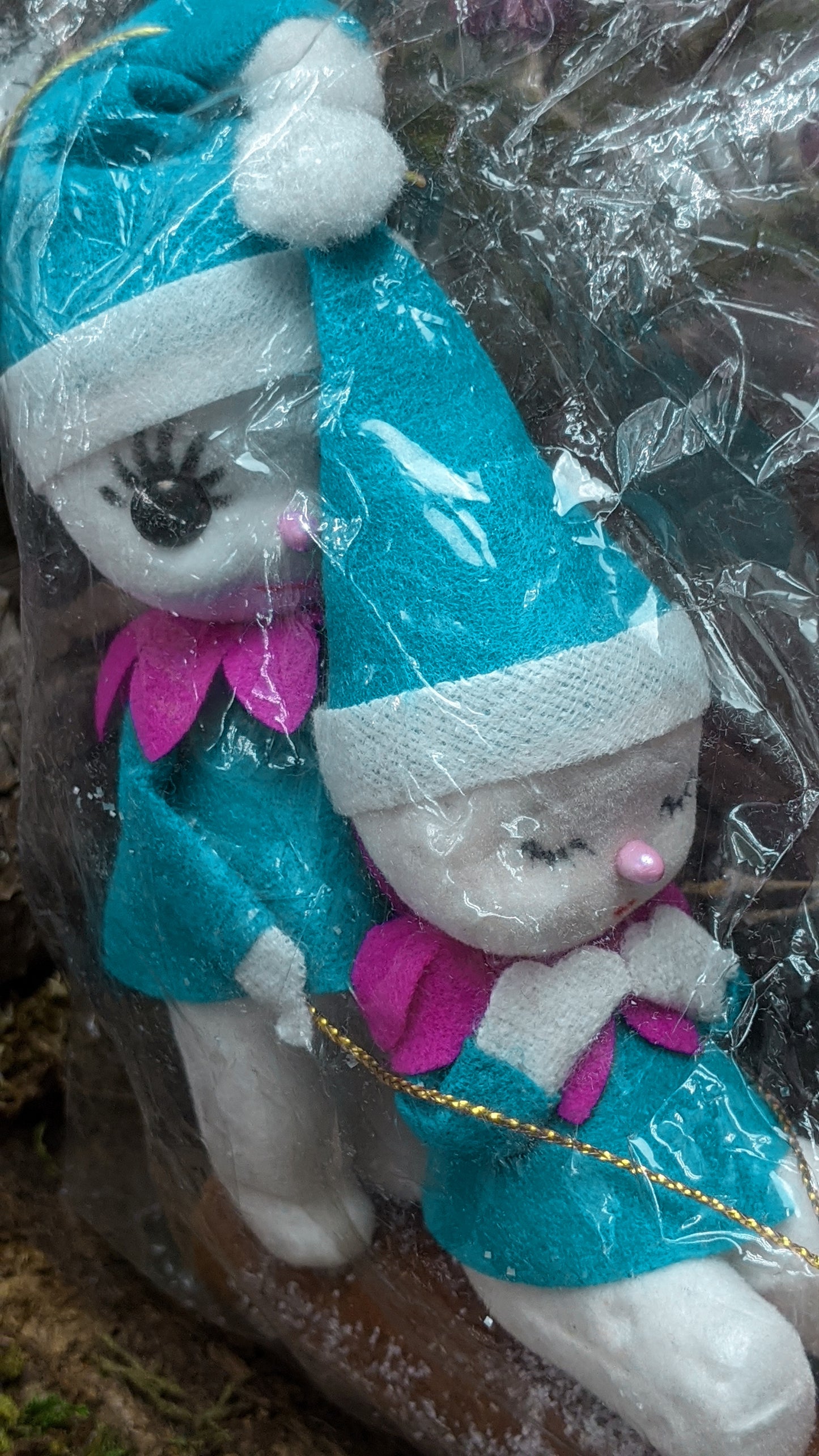 Vintage snow pixies decoration in package