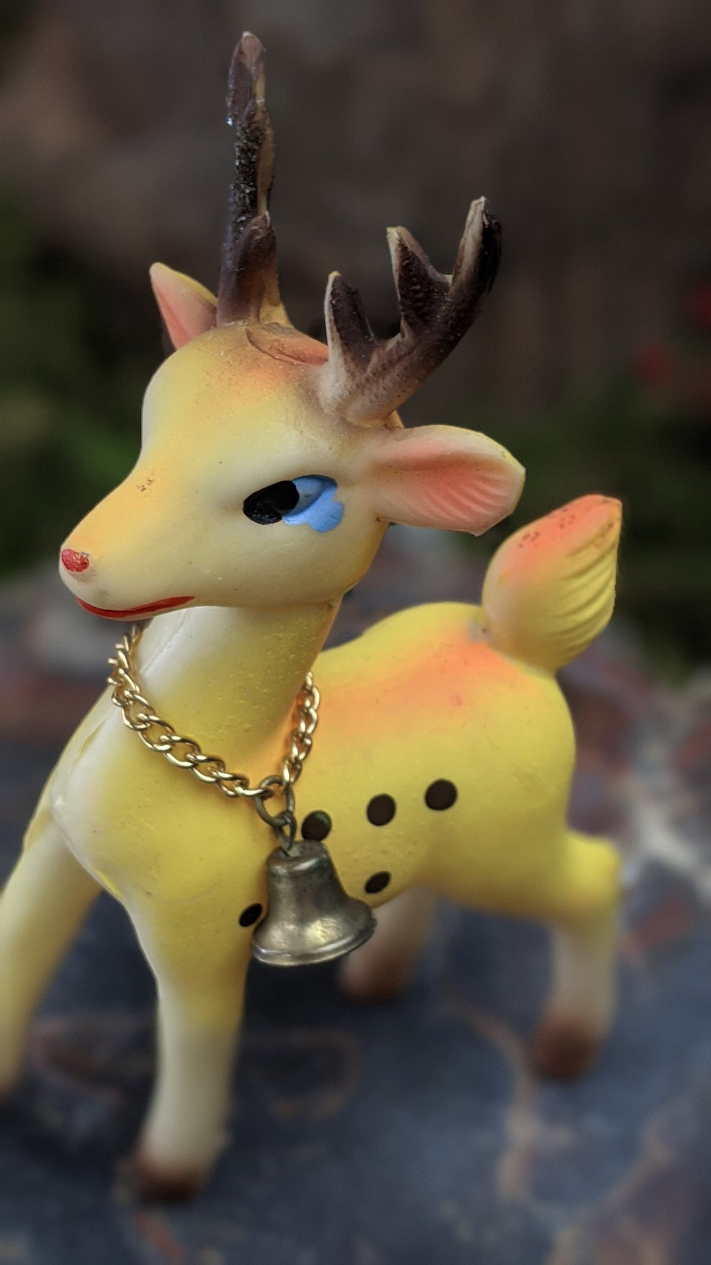 Vintage yellow Christmas reindeer