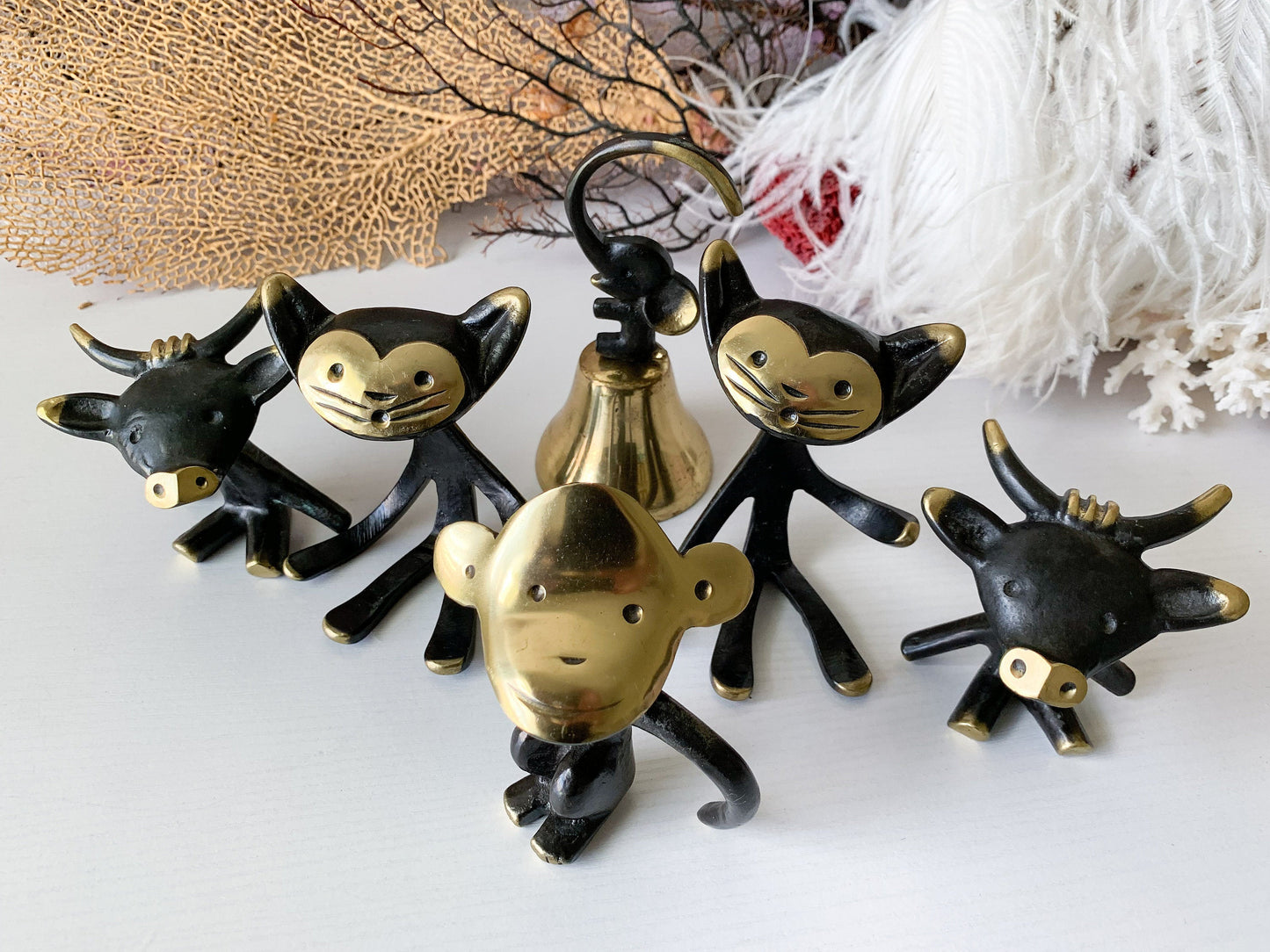 Vintage cat figurine Walter Bosse Austria kitty statuette