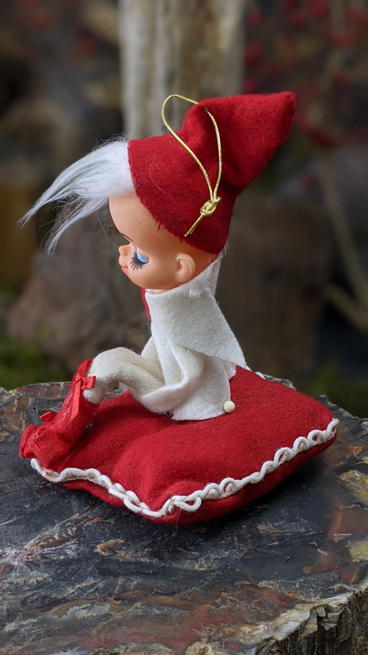 Vintage knee hugger pixie on cushion