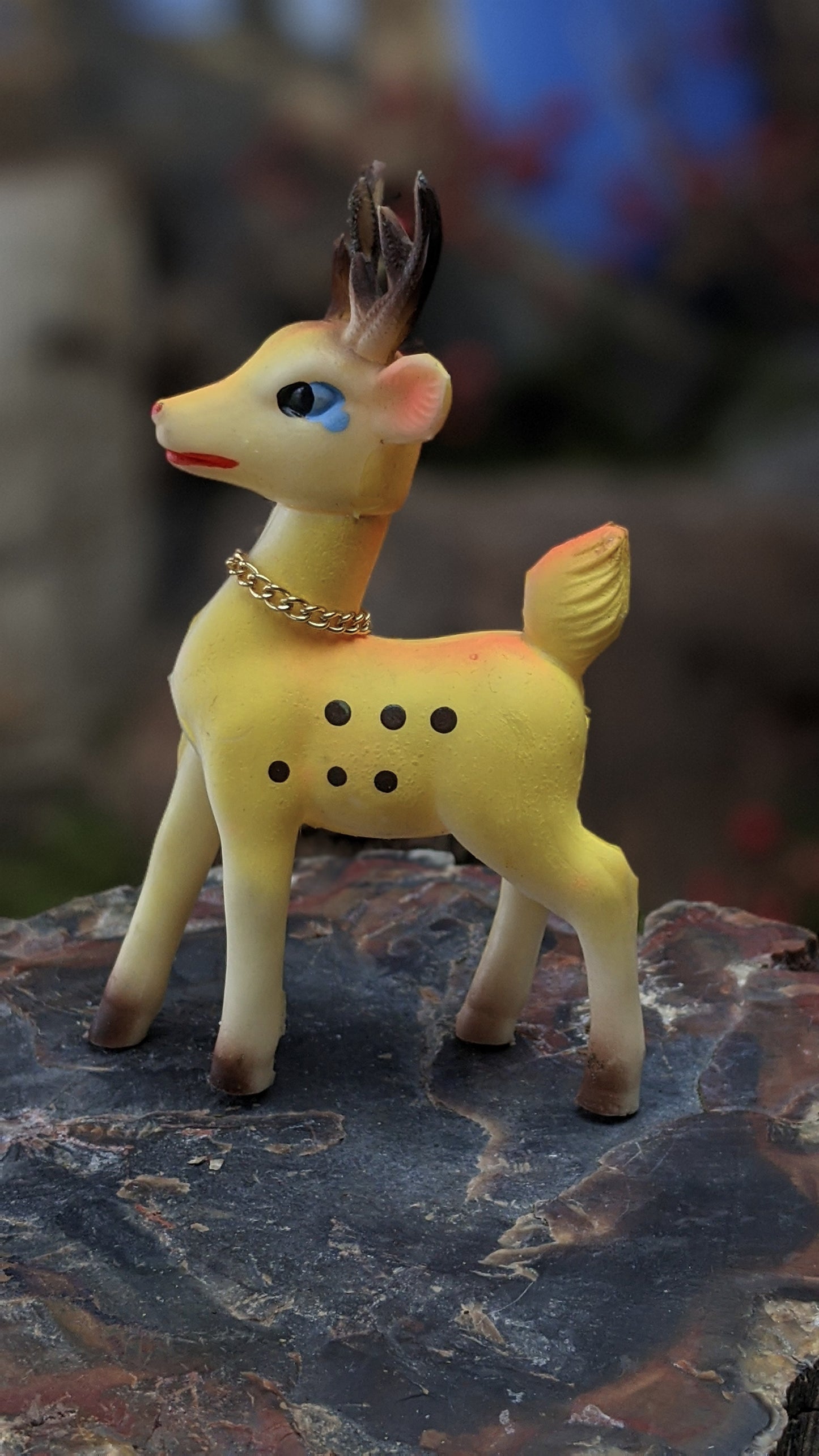 Vintage yellow Christmas reindeer