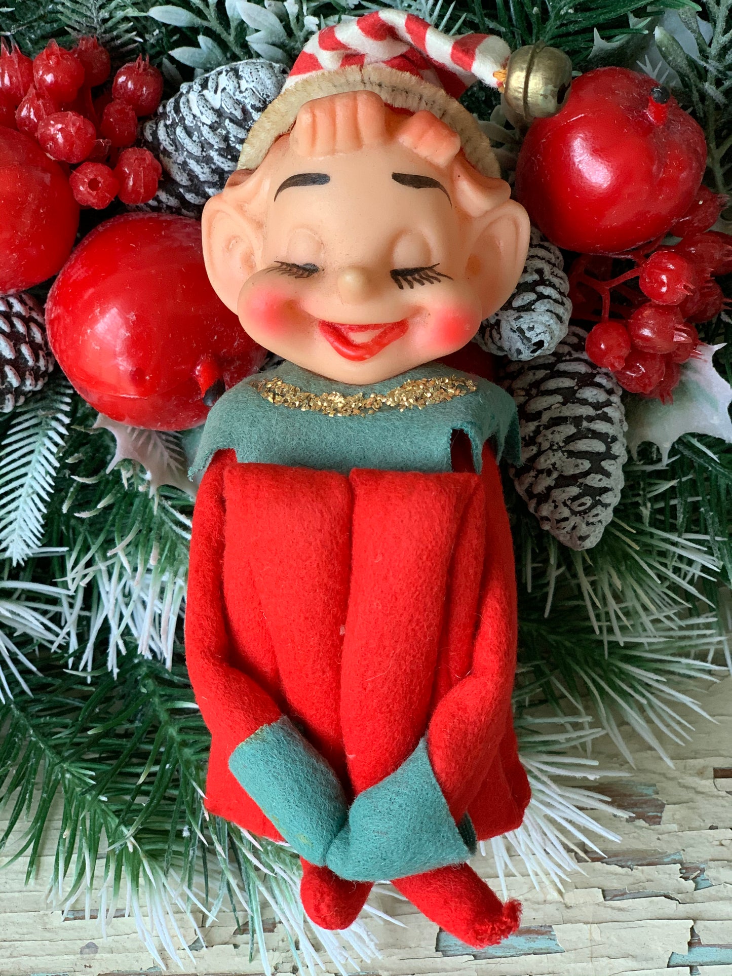 Vintage knee hugger elf sleepy face Christmas shelf sitter pixie