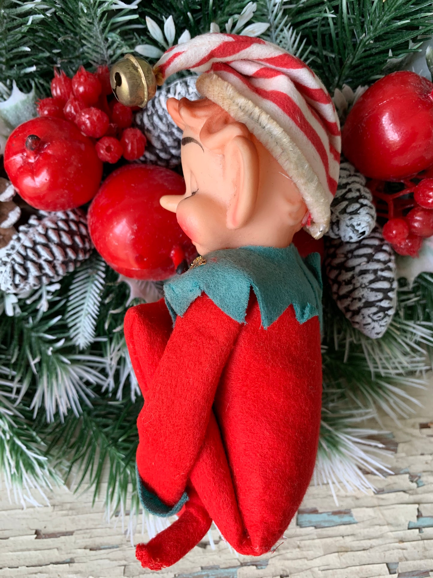 Vintage knee hugger elf sleepy face Christmas shelf sitter pixie