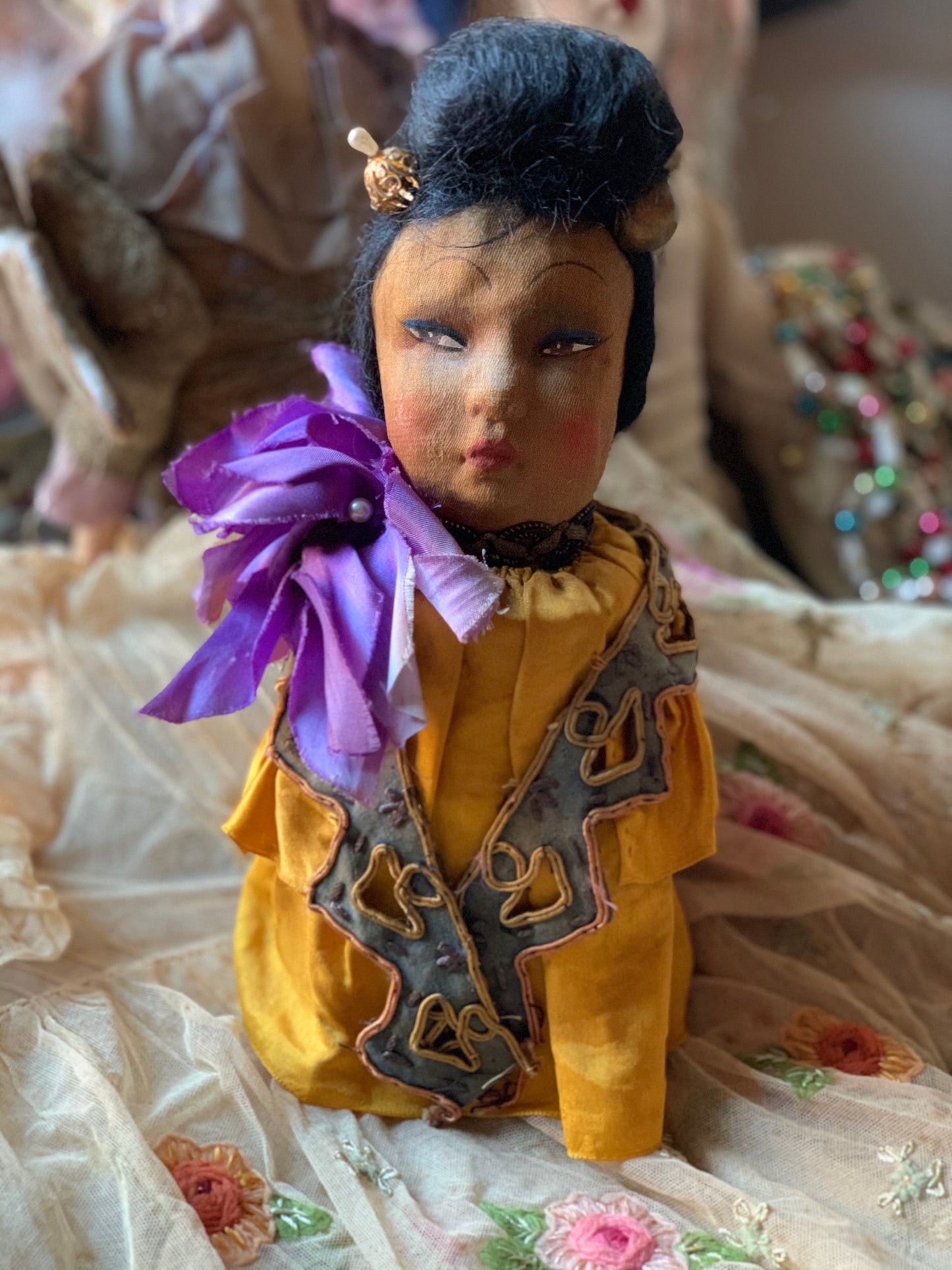 Vintage boudoir doll head powder puff box