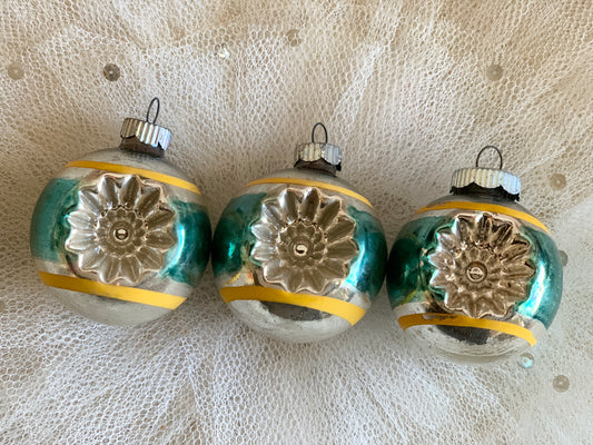 Vintage set Shiny Brite indent ornaments