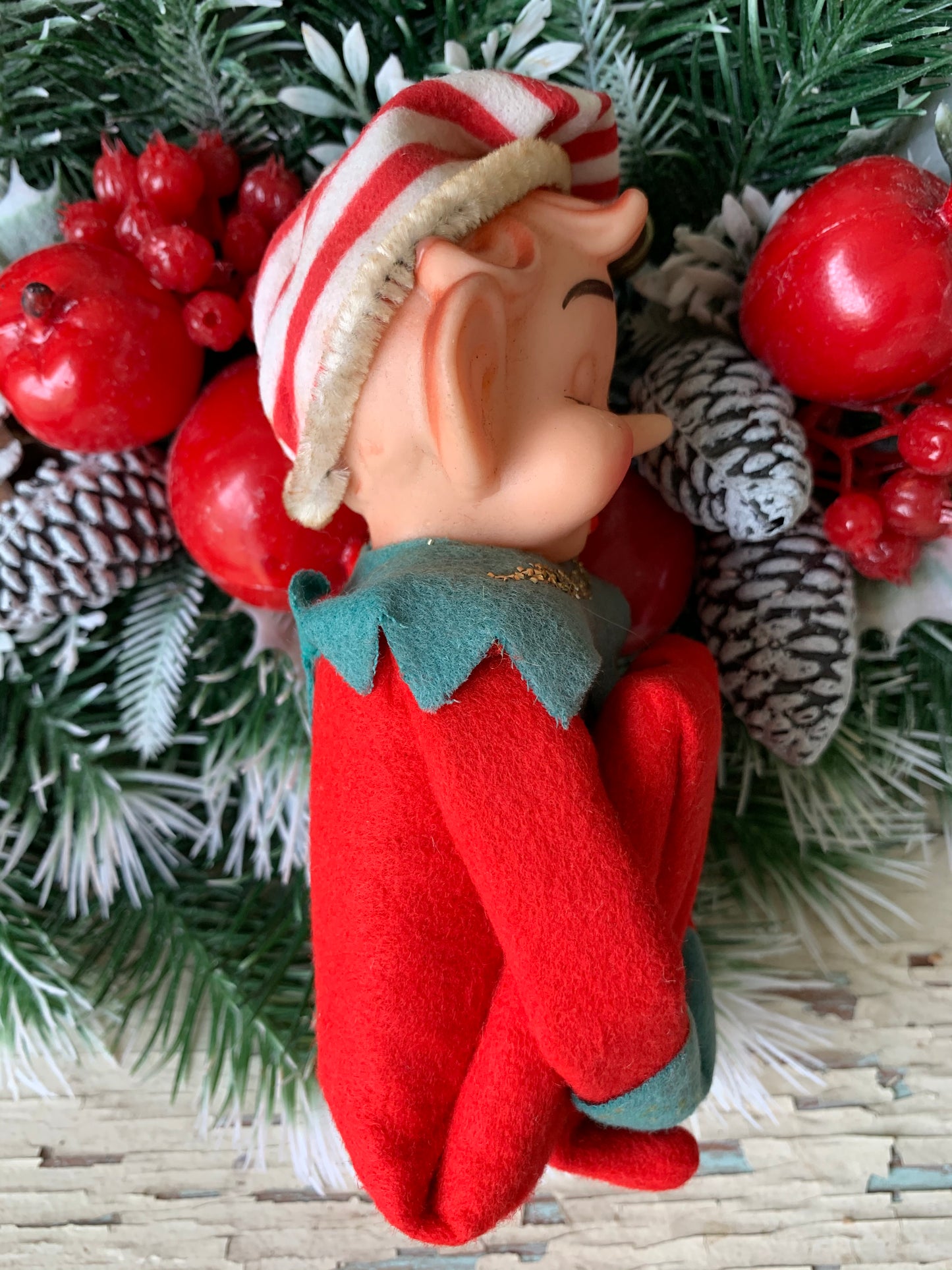 Vintage knee hugger elf sleepy face Christmas shelf sitter pixie