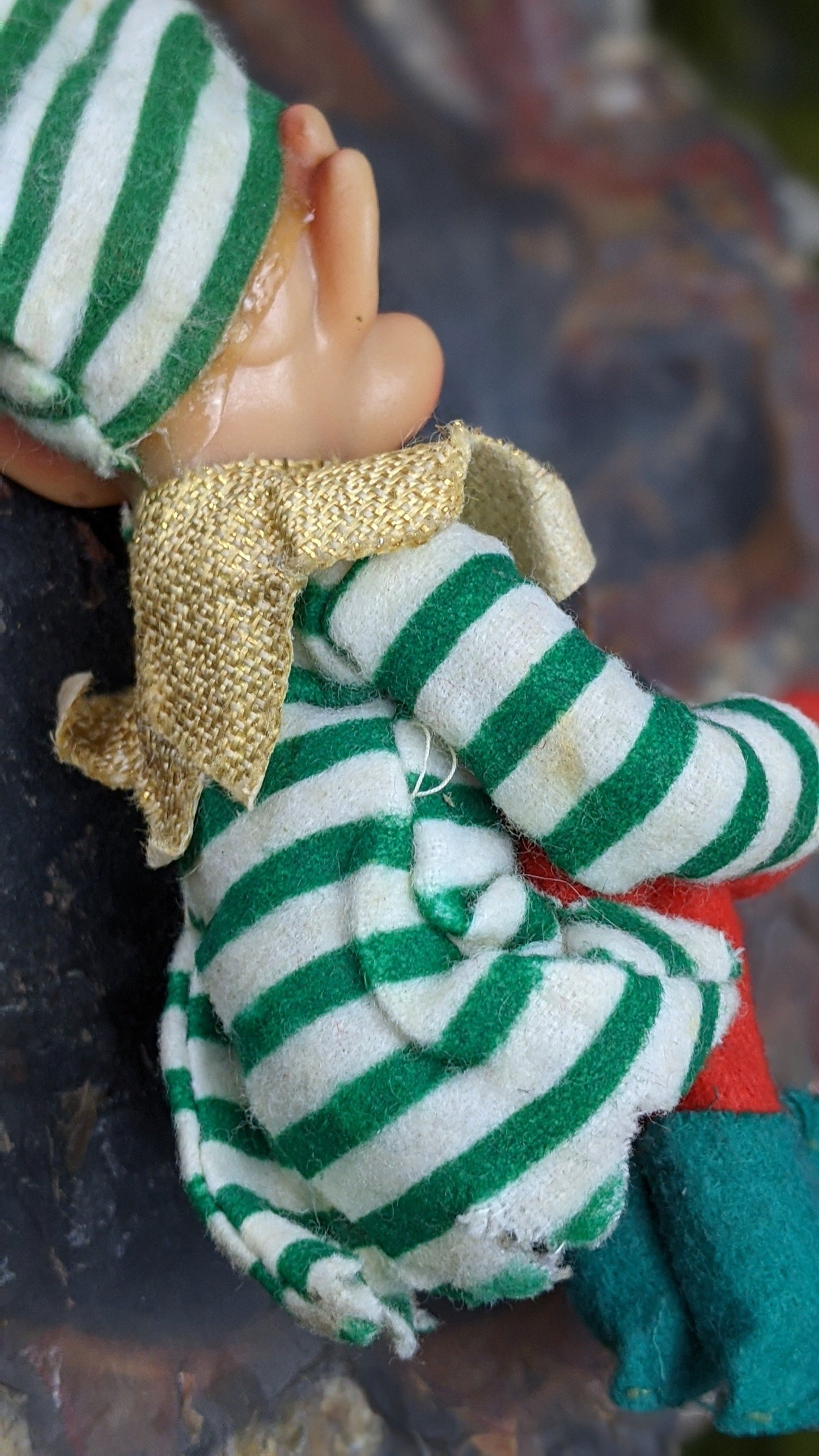 Vintage striped sleepy face knee hugger elf